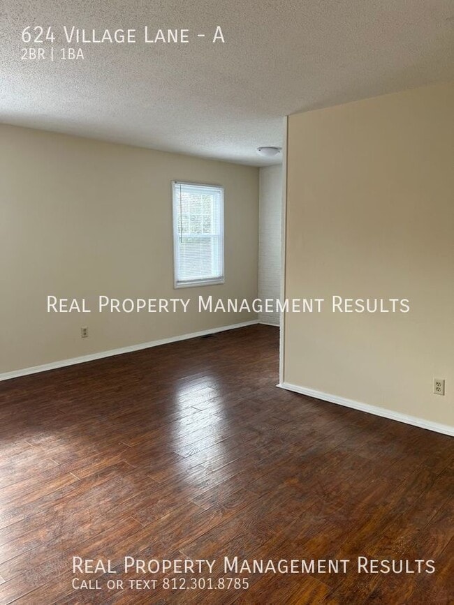 Foto del edificio - 624 Village Ln