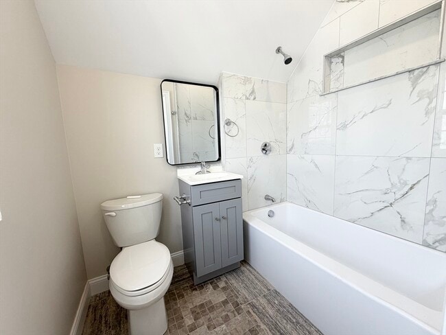 Building Photo - 3 1/2 Buffum St