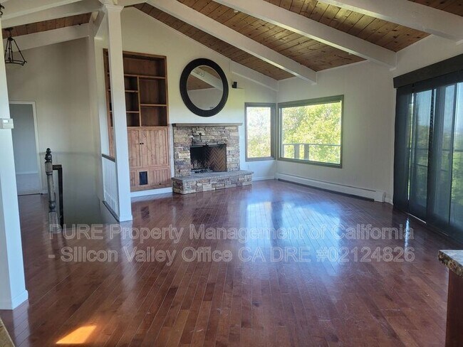 Foto del edificio - 24791 Northcrest Ln