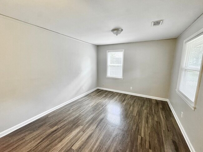 Foto del edificio - 3148 St Charles Dr