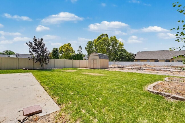 Building Photo - 18327 Buckeye Pl