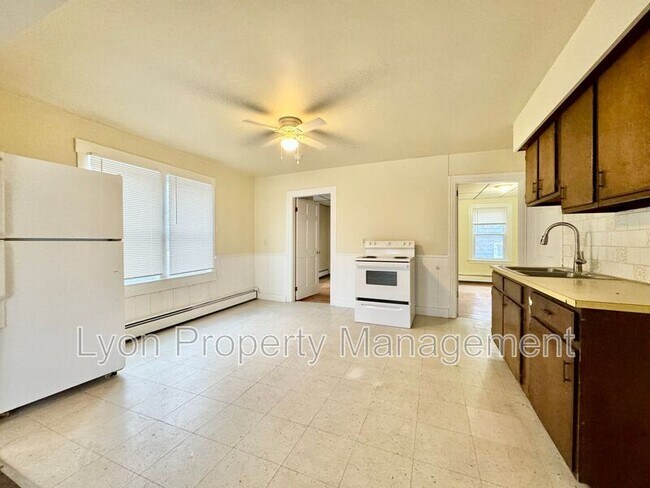 Building Photo - 181 Rathbun St
