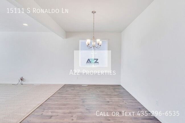 Building Photo - 15111 S Ronaldo Ln