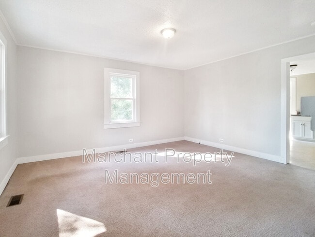 Building Photo - 6 McBeth St