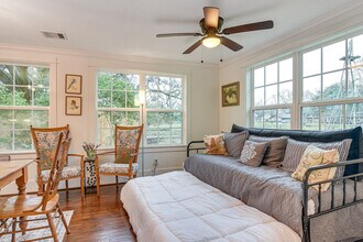 Building Photo - 5313 Palm Dr