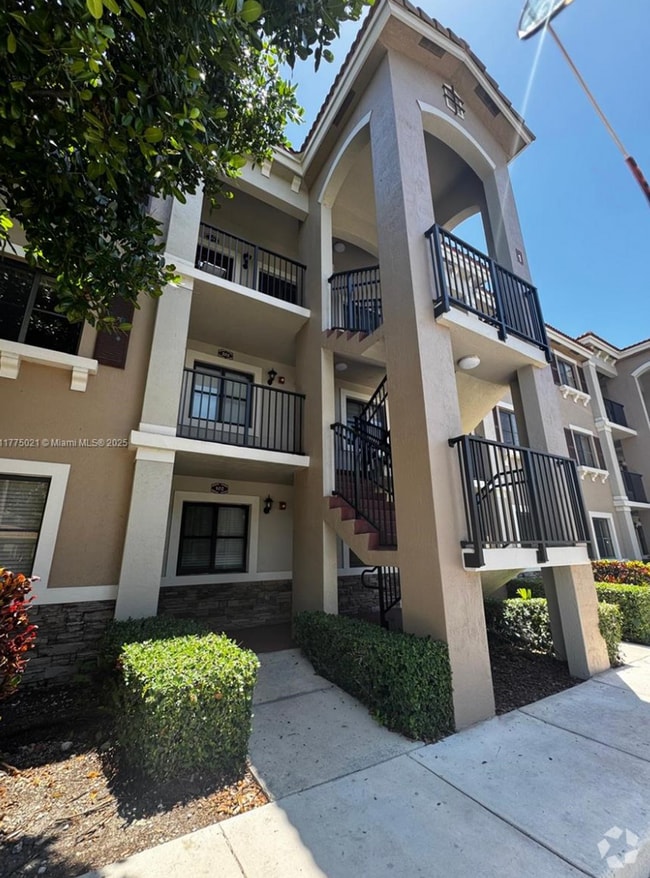 Building Photo - 22621 SW 88th Pl