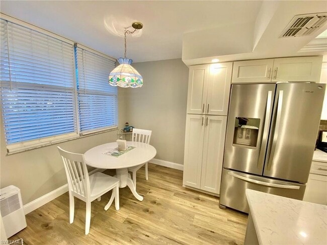 Building Photo - 290 Naples Cove Dr