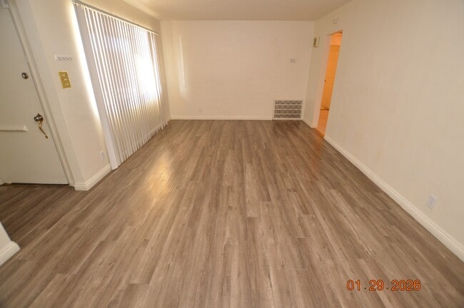 Foto del edificio - 716 Easy St