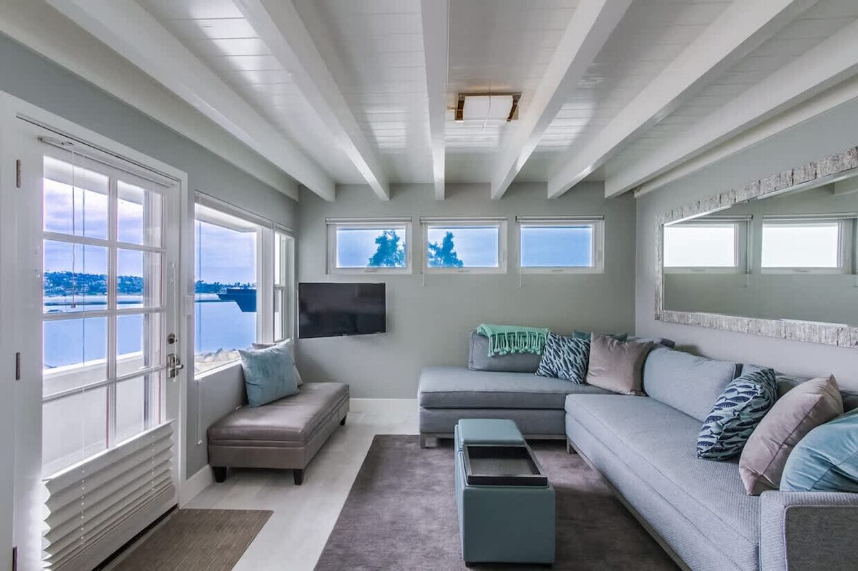 Foto principal - 2612 Bayside Ln