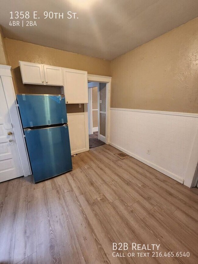 Foto del edificio - 1358 E 90th St