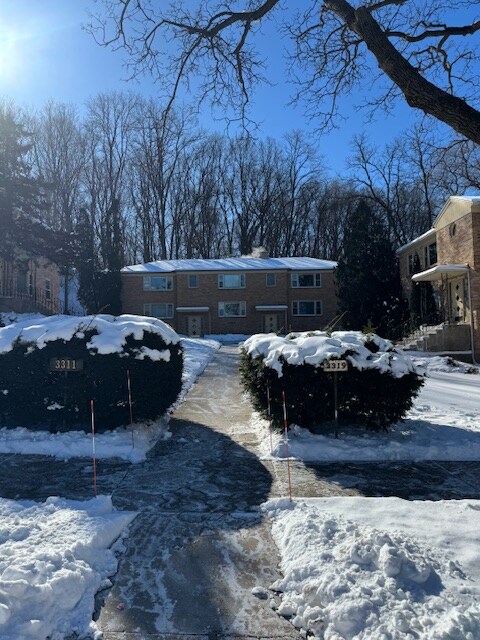 Foto del edificio - 3315 Harvey St
