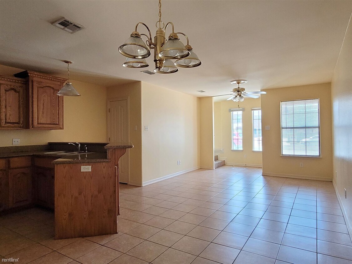 Foto principal - 2 br, 2.5 bath 4plex - 1402 W Kiwi Ave 2