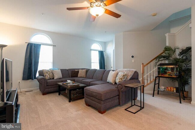 Foto del edificio - 1752 Theale Way