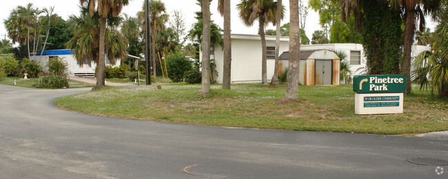 Foto del edificio - Pinetree Park Mobile Home Park