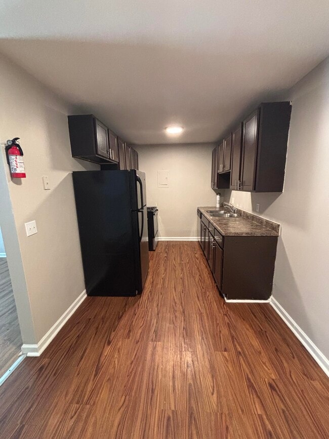 Building Photo - Pineview