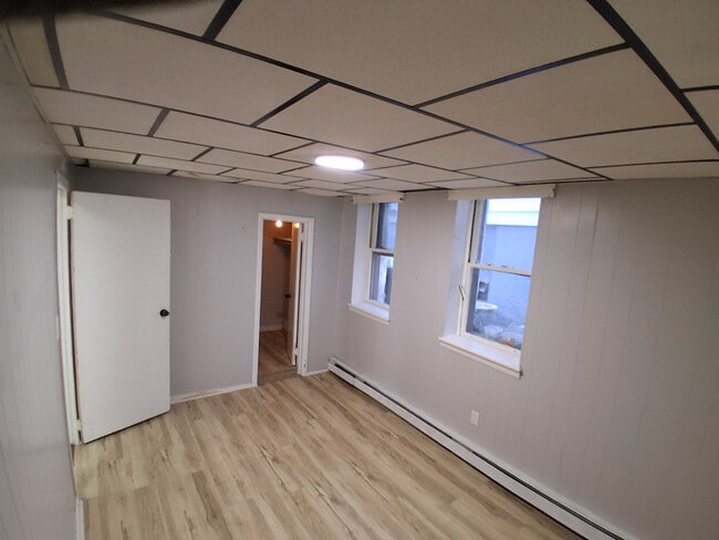 Building Photo - 67 Railroad St