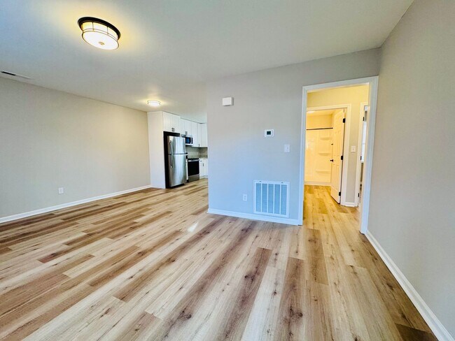 Foto del edificio - 40 Pine Dr