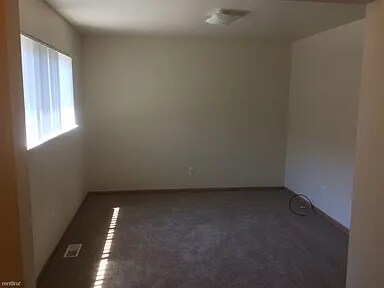 Building Photo - 29189 Lorraine Ave