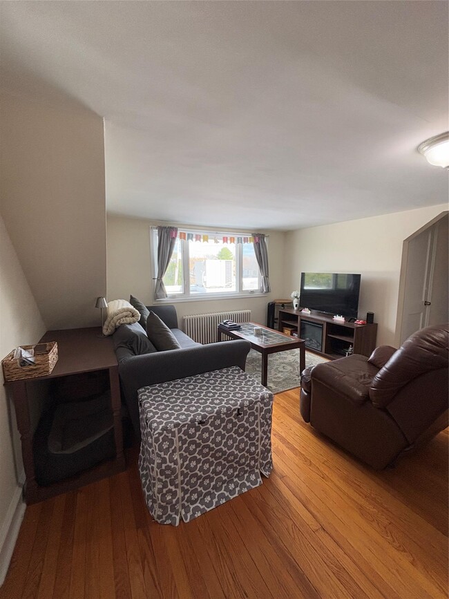Building Photo - 231 Blauvelt Rd
