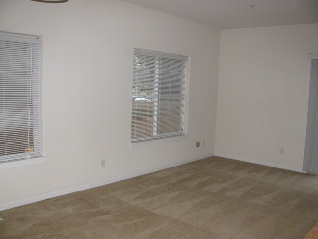 Building Photo - 14964 SW Conor Cir