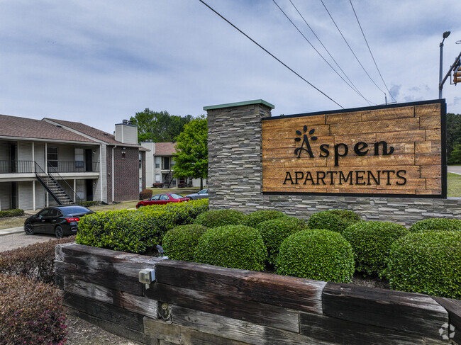 Entrance - Aspen Apartments