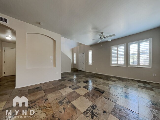 Building Photo - 3003 W Perdido Way