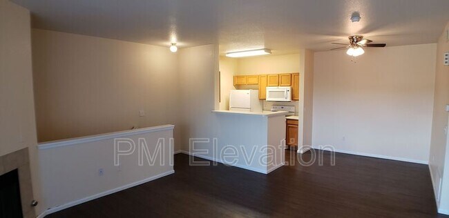 Building Photo - 911 S Zeno Way