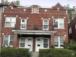 Building Photo - 1712 Yale Ave