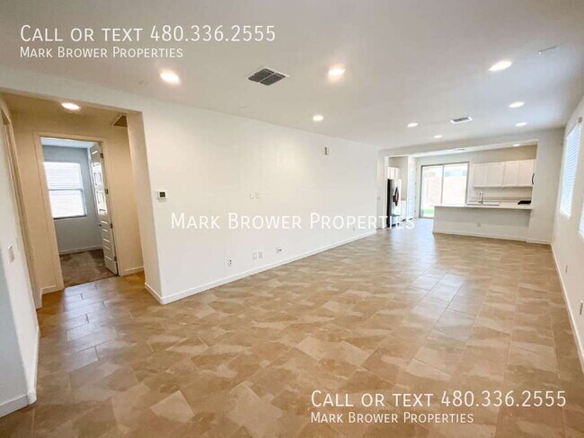 Photo - 4439 N 94th Dr House