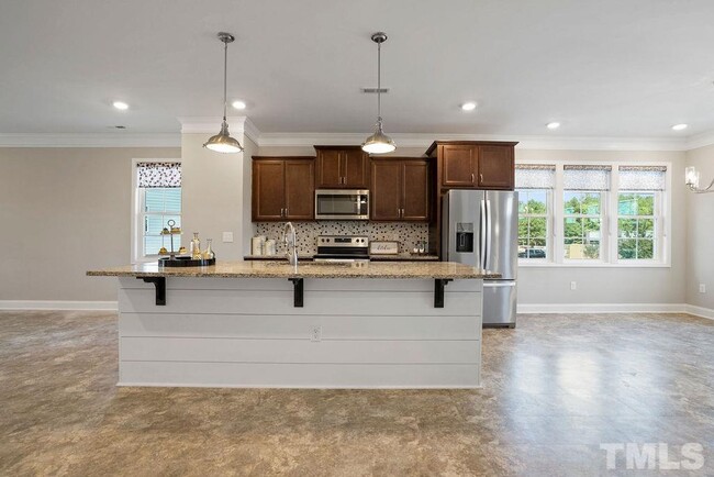 Building Photo - 986 Gateway Commons Cir