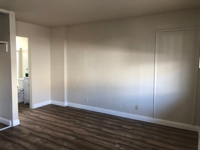 Foto del edificio - 1023 N Idaho St