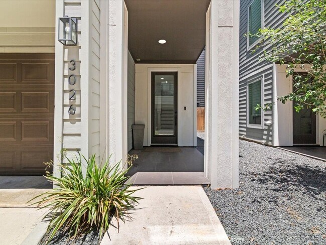 Foto del edificio - 3026 Live Oak St