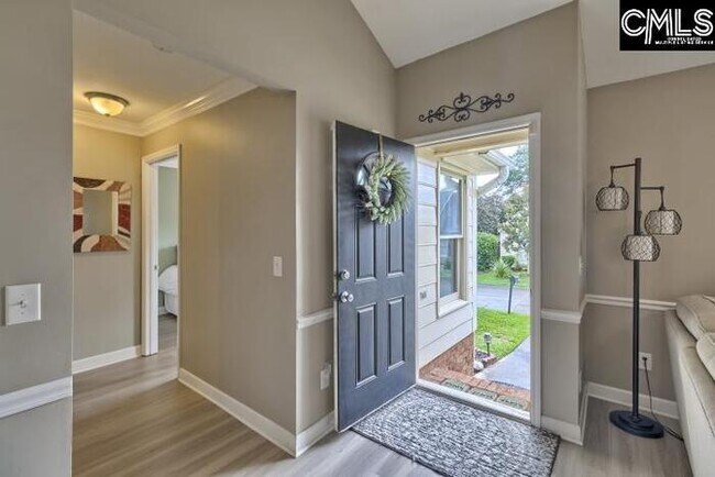 Building Photo - Cute Patio Home