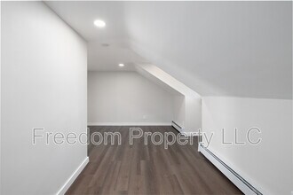 Building Photo - 28 Aircraft Rd