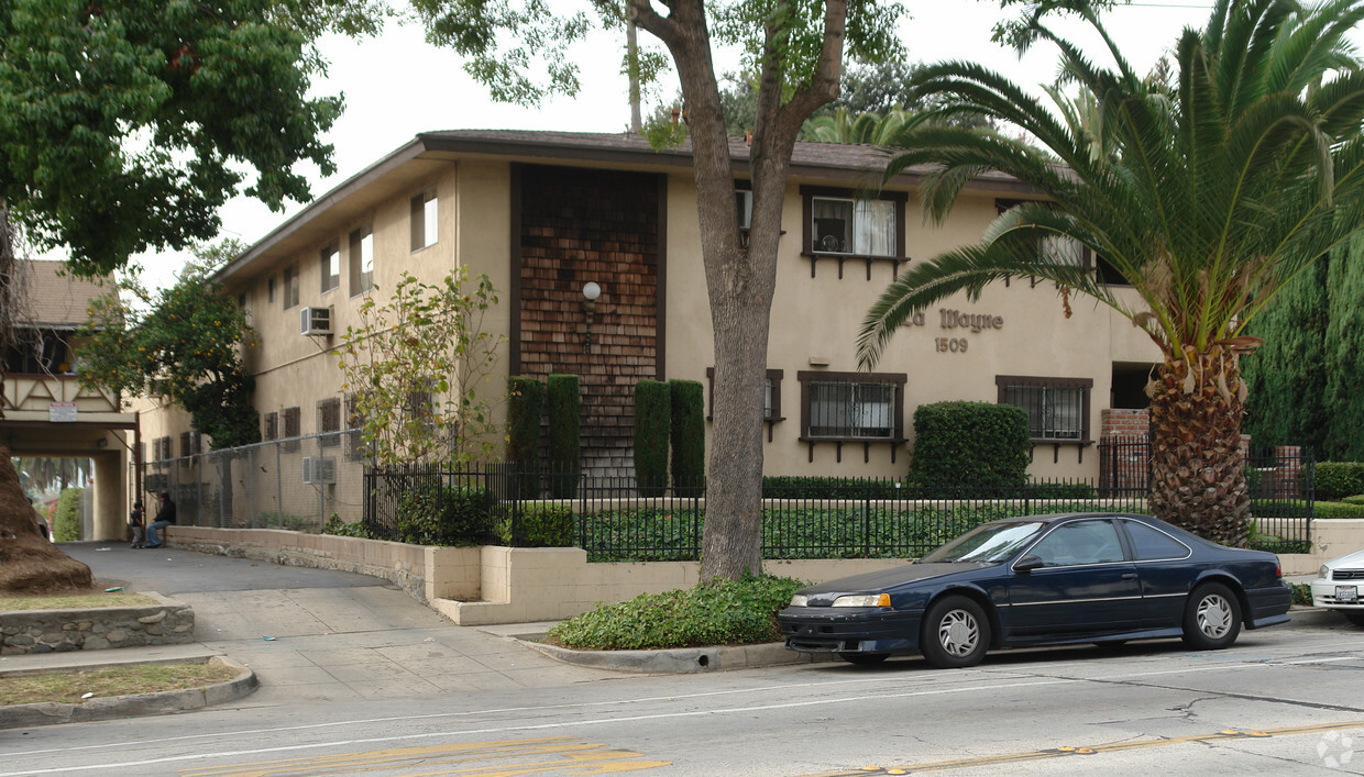 Primary Photo - La Wayne Apartments