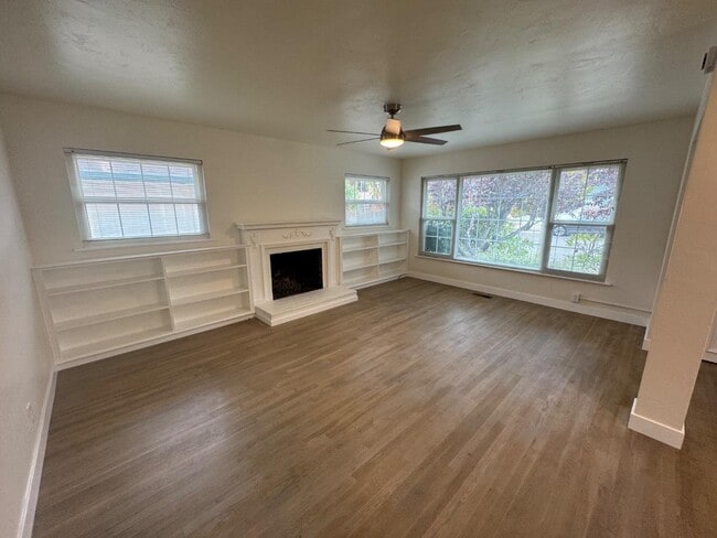 Building Photo - 429 Larkin St