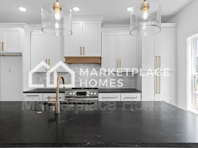 Foto del edificio - 578 Shanti Dr