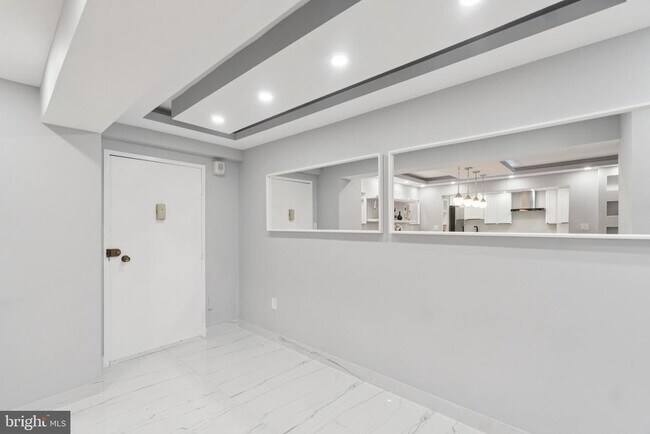 Foto del edificio - 4201 Cathedral Ave NW
