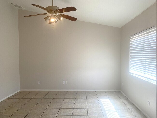 Foto del edificio - 14619 N 62nd Ave