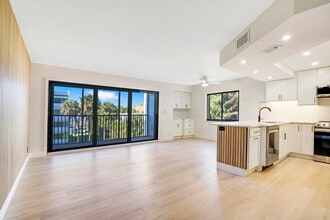 Building Photo - 1605 S US Hwy 1