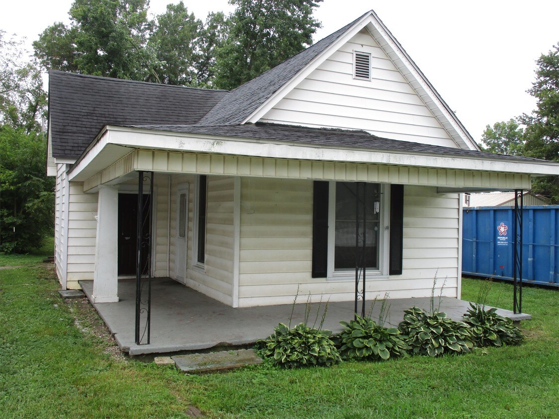 3771 E Park Ave, Terre Haute, IN 47805 House for Rent in Terre Haute, IN