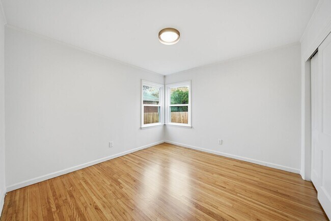 Foto del edificio - Stunning Updated One Story Home in Popular Brookside of Midtown Tulsa