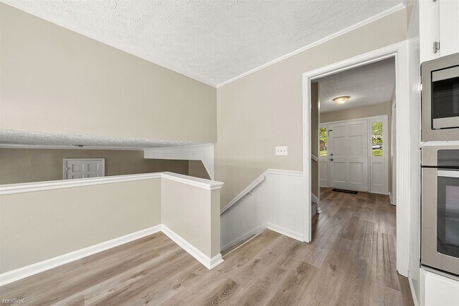 Foto del edificio - 4 br, 2.5 bath House - 673 Fairfield Dr
