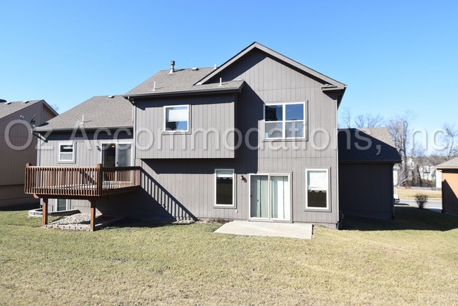 Building Photo - 9011 N Saint Claire Ave Kansas City MO 64151