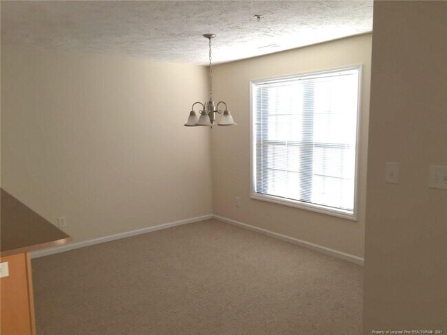 Foto del edificio - 2707 Kentberry Ave