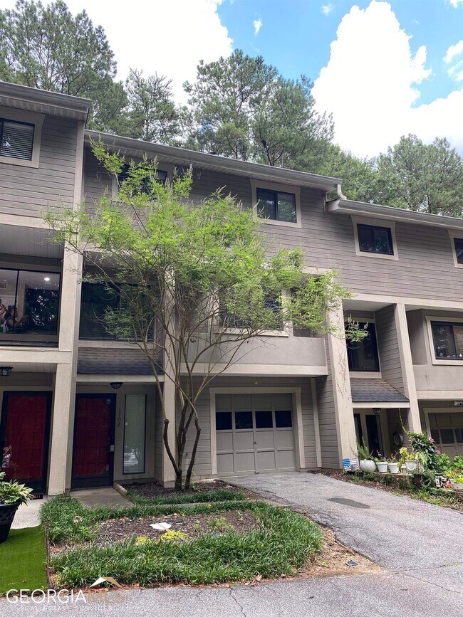 Building Photo - 1702 Ironwood Rd SE