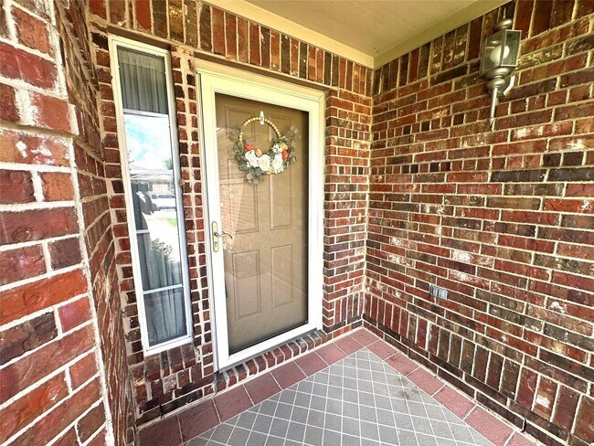 Foto del edificio - Beautifully Maintained Home on Premium Lot...