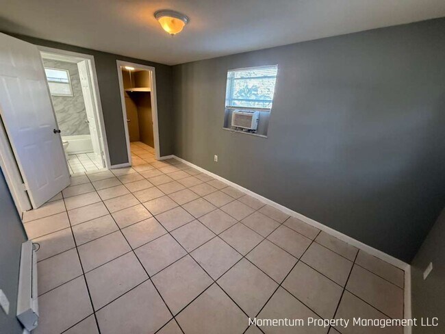 Building Photo - Remodeled One Bedroom- Clearwater! Apply Today- FOR FREE!