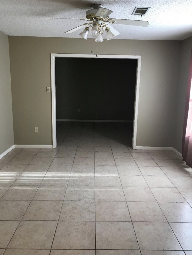Foto del edificio - 3308 Redwood Cove