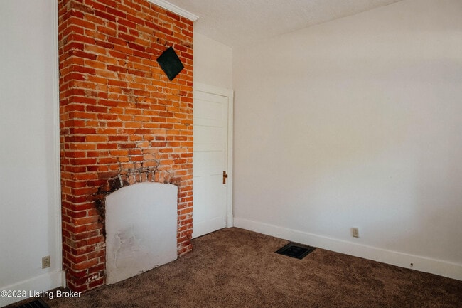 Building Photo - 105 N Hite Ave